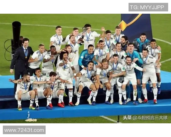 巴萨与曼联激战正酣谁能在这场巅峰对决中笑到最后